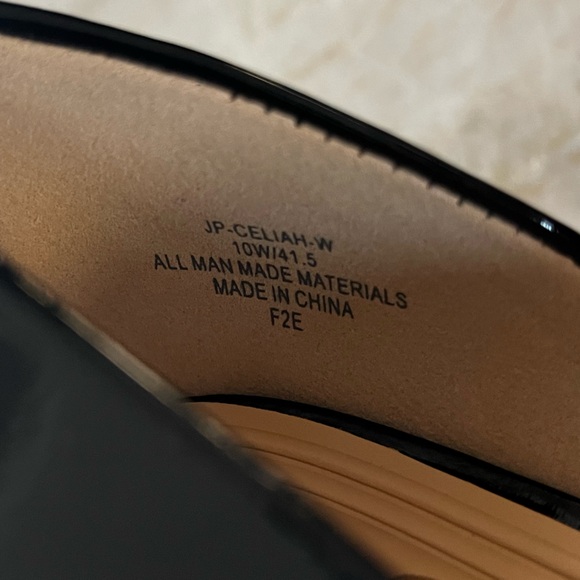 Jessica Simpson - NWT - Pointed Black & Gold Trim Heels (Sizes: 9W & 10W) - Picture 7 of 8